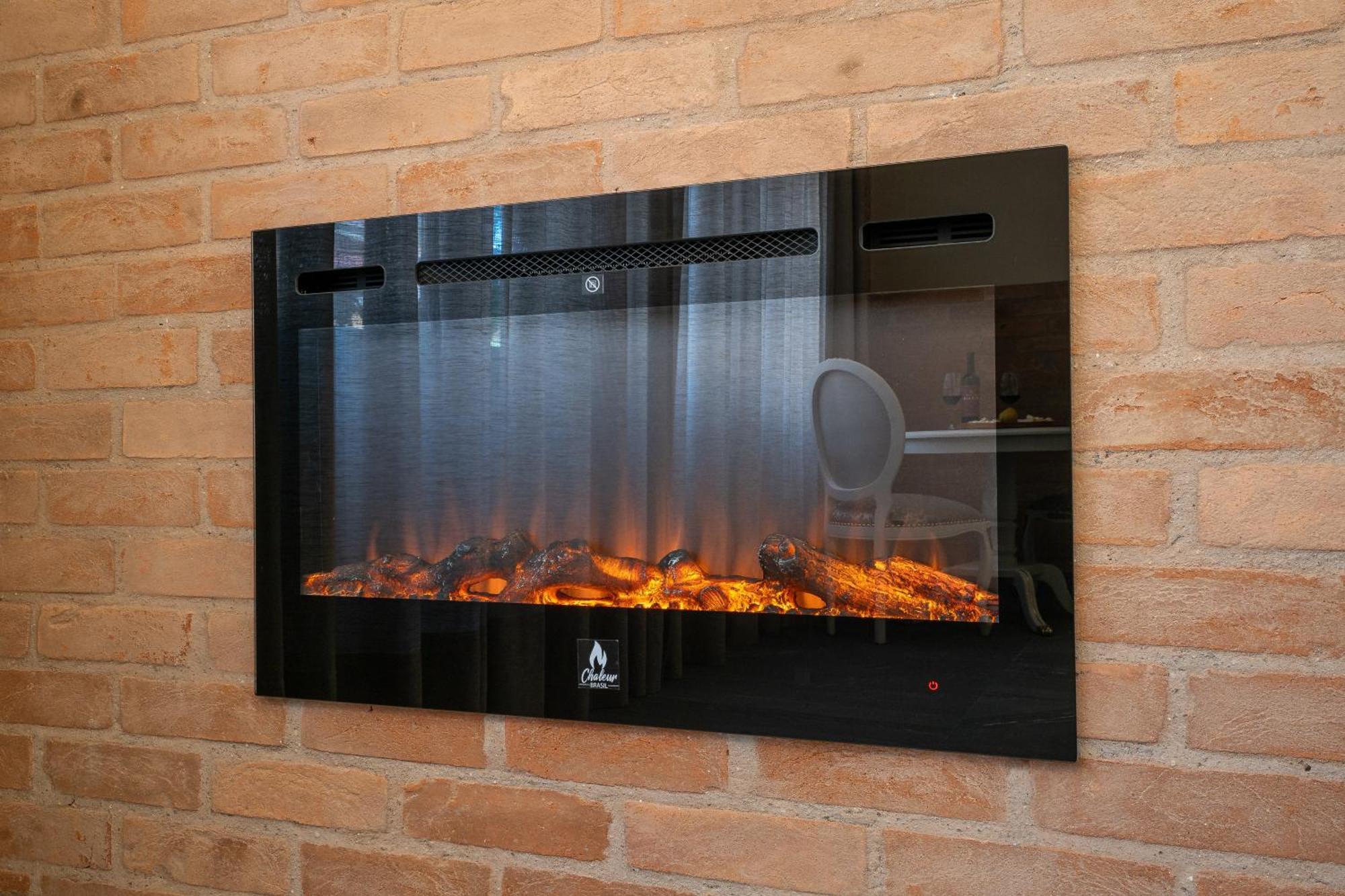 Pousada Luis XV Campos do Jordão Zewnętrze zdjęcie A wall mounted electric fireplace