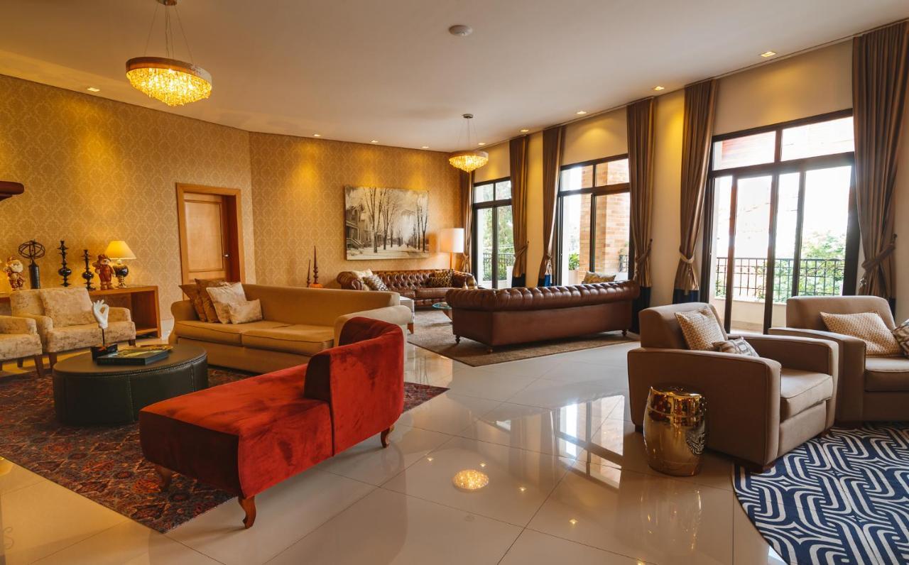 Pousada Luis XV Campos do Jordão Zewnętrze zdjęcie The interior of the hotel